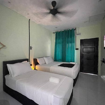Ar Homestay & Roomestay Merlimau Extérieur photo