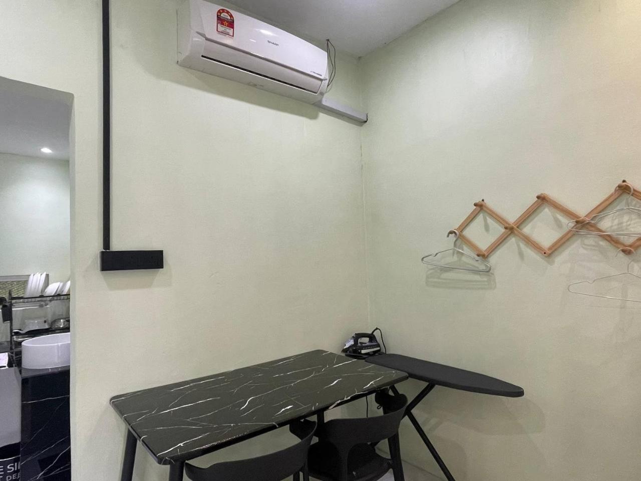 Ar Homestay & Roomestay Merlimau Extérieur photo